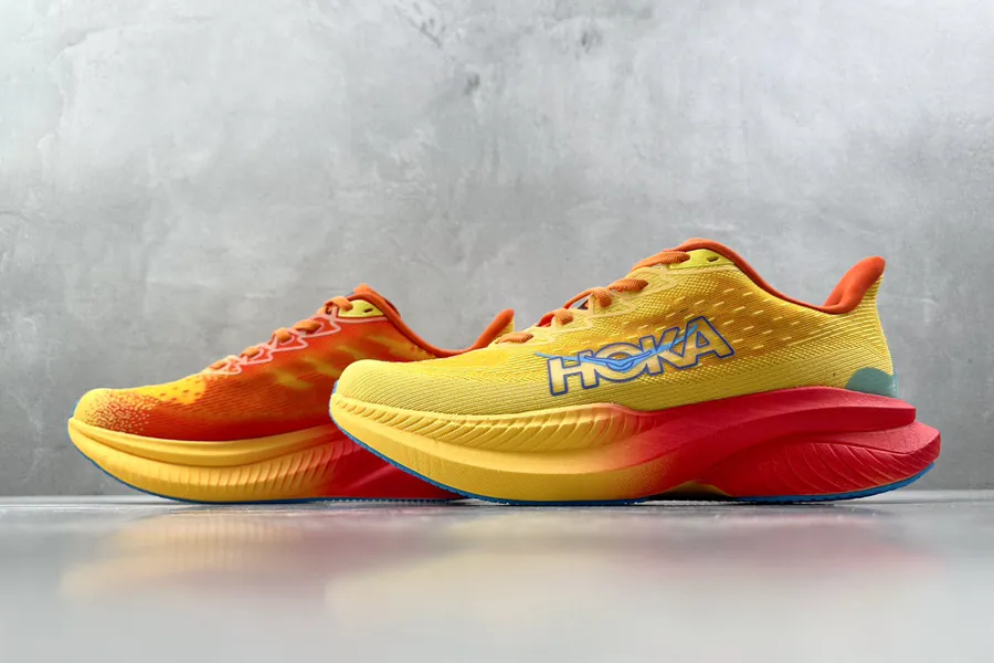 HOKA ONE ONE Tor Ultra Yellow