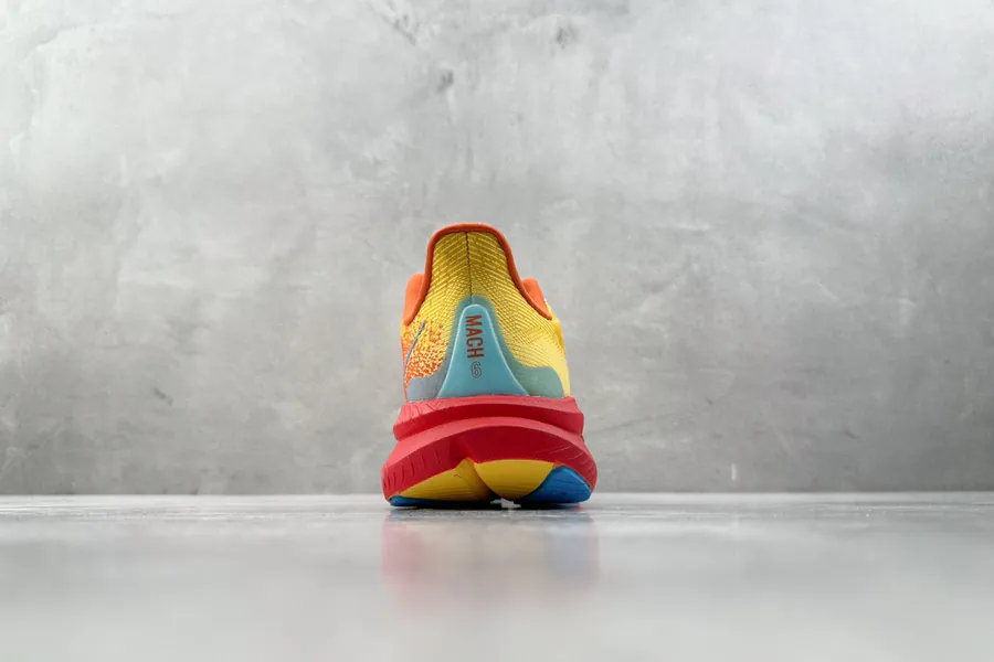 HOKA ONE ONE Tor Ultra Yellow
