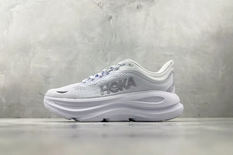 HOKA ONE ONE Bondi 9 in Light Purple