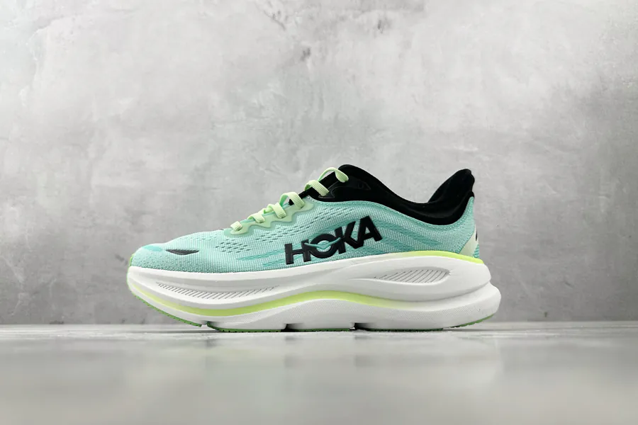 HOKA ONE ONE Bondi 9 in Blue and White