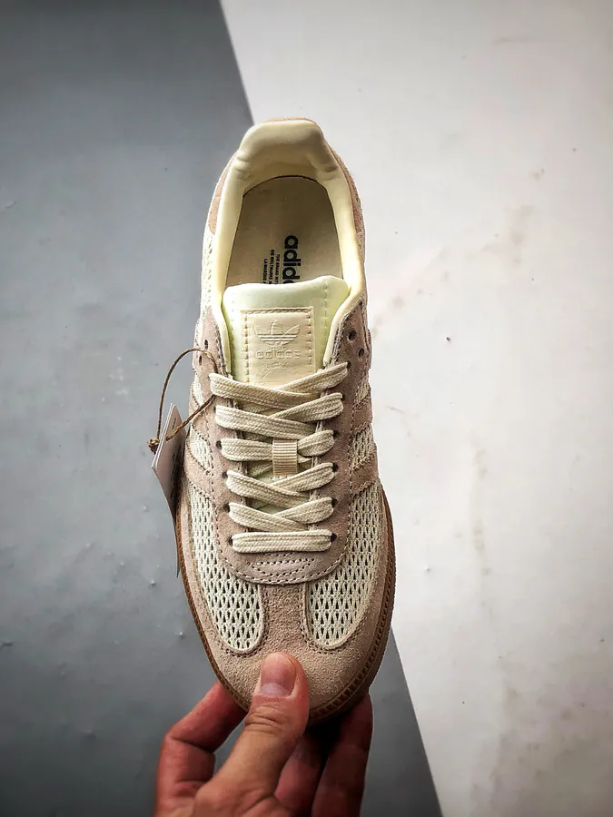 AD Originals Samba OG in Ivory