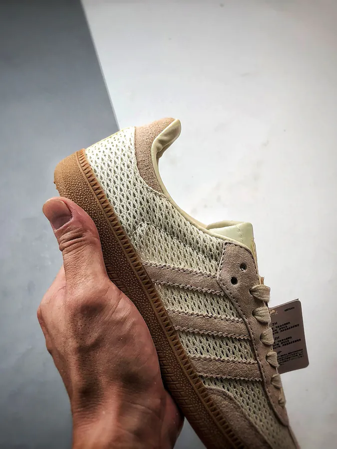 AD Originals Samba OG in Ivory