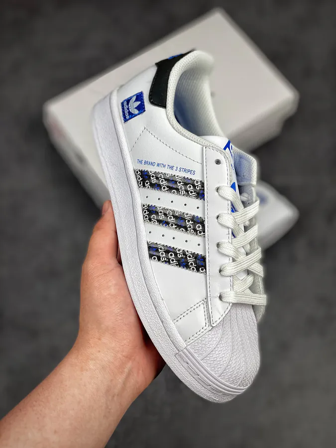 Originals Superstar in WhiteBlackBlue LOGO