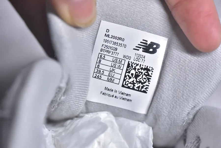 NB Retro Casual Running Shoes with Authentic Material
