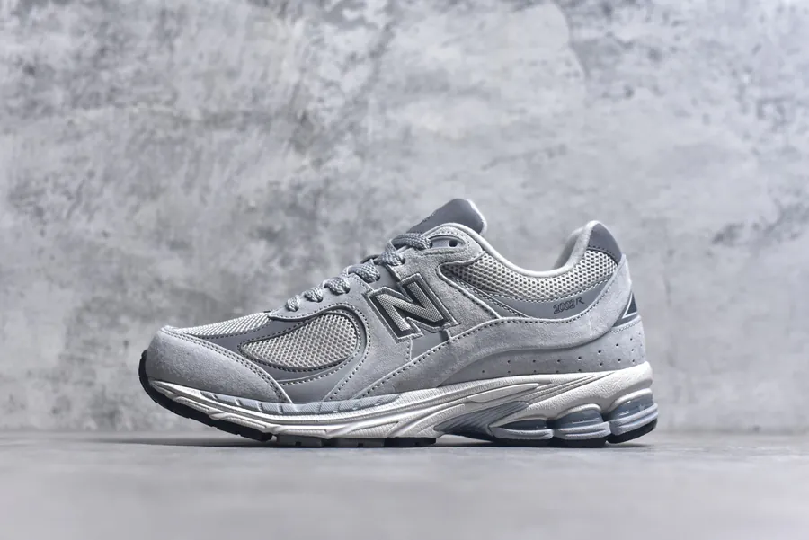 NB Exclusive Retro Running Shoes