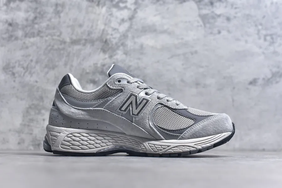 NB Exclusive Retro Running Shoes
