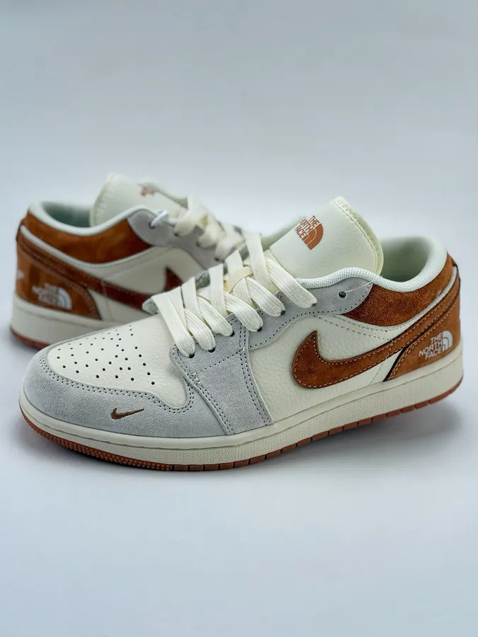 Air 1 Retro Low x The North Face White Brown Small Hook