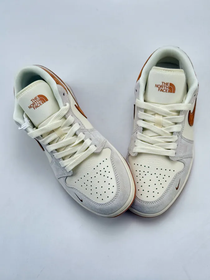 Air 1 Retro Low x The North Face White Brown Small Hook