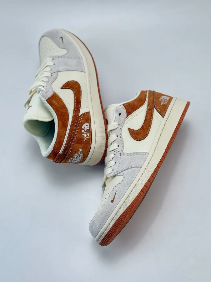 Air 1 Retro Low x The North Face White Brown Small Hook