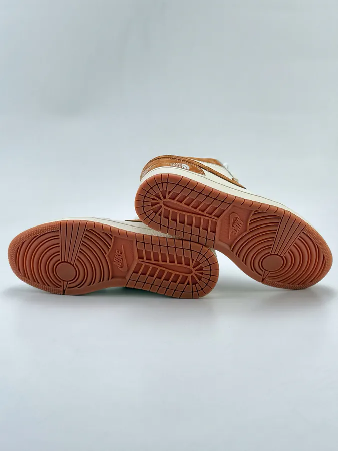 Air 1 Retro Low x The North Face White Brown Small Hook