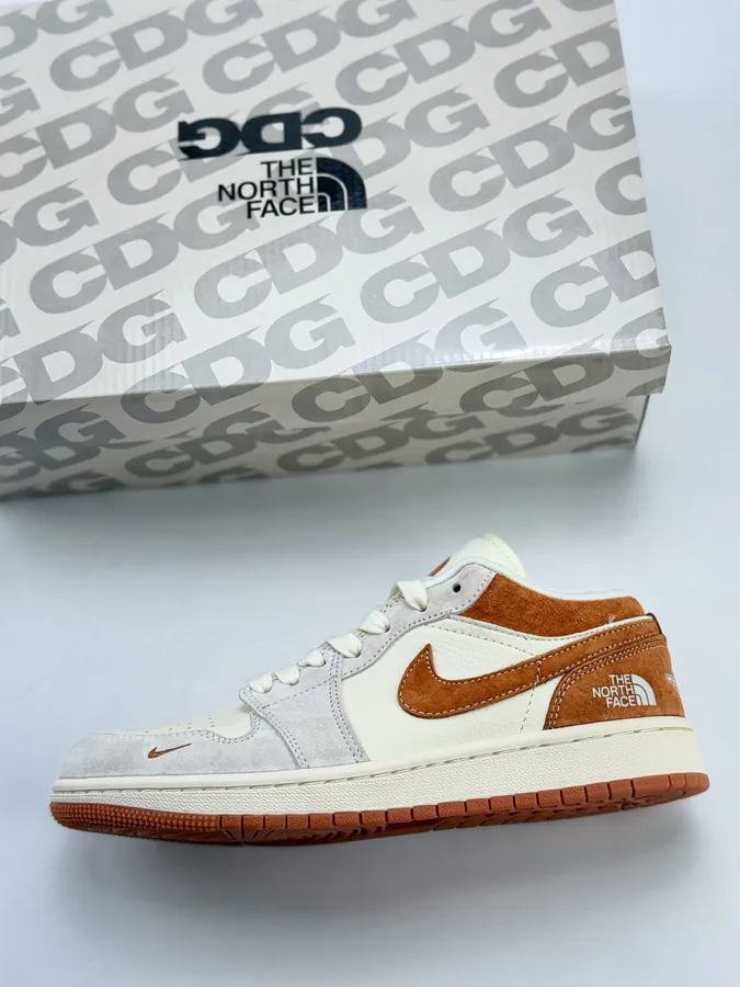 Air 1 Retro Low x The North Face White Brown Small Hook