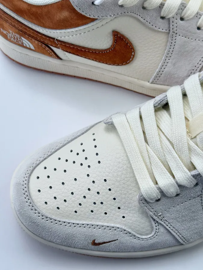 Air 1 Retro Low x The North Face White Brown Small Hook