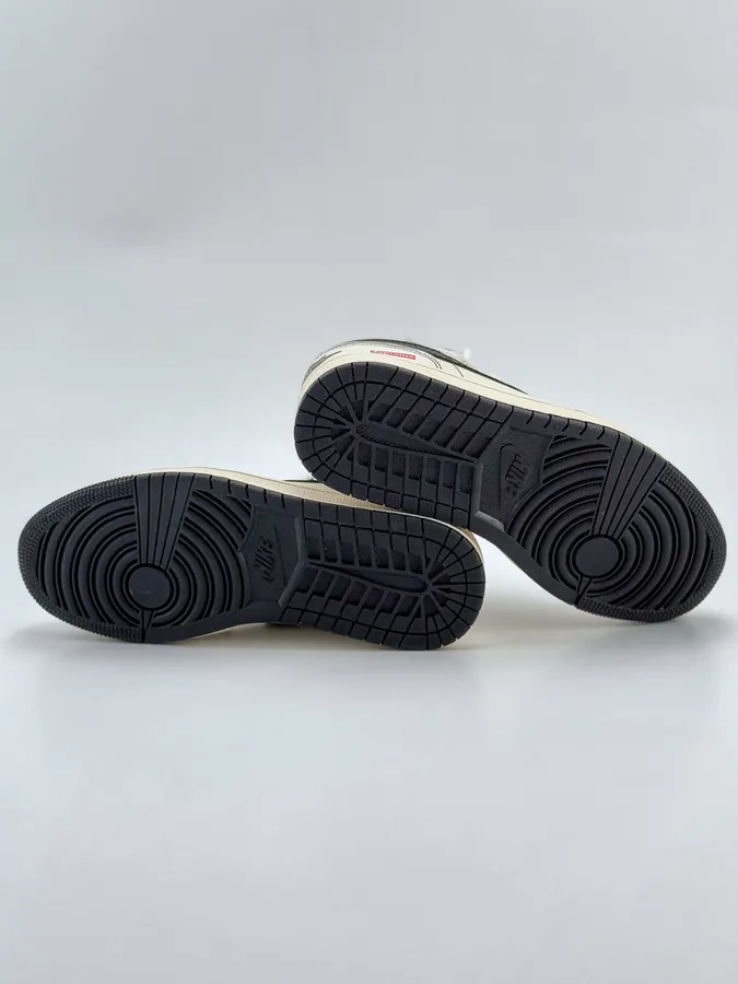 Air Jordan 1 Retro Low x Supreme White Black Double Hook