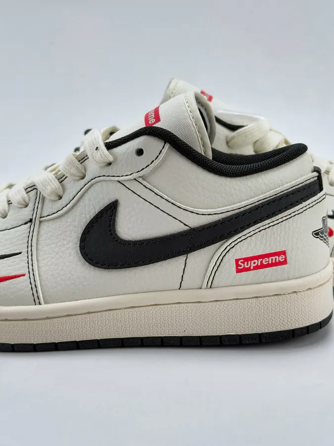 Air Jordan 1 Retro Low x Supreme White Black Double Hook