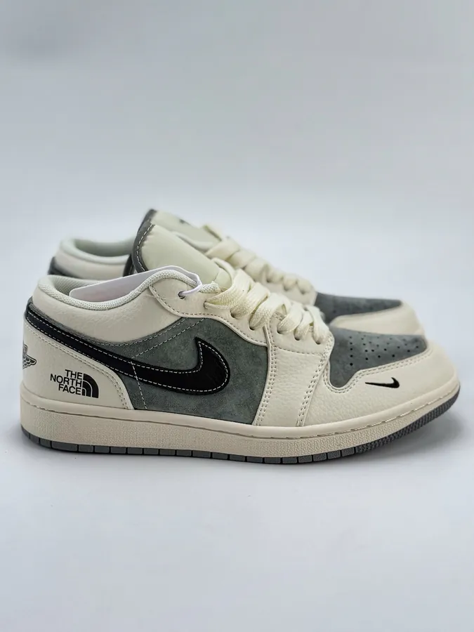 Air Jordan 1 Retro Low x The North Face
