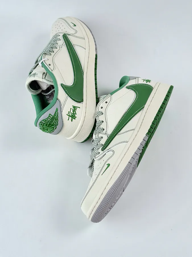 Travis Scott x Air 1 Low Reverse White Green Swoosh Starry Outsole