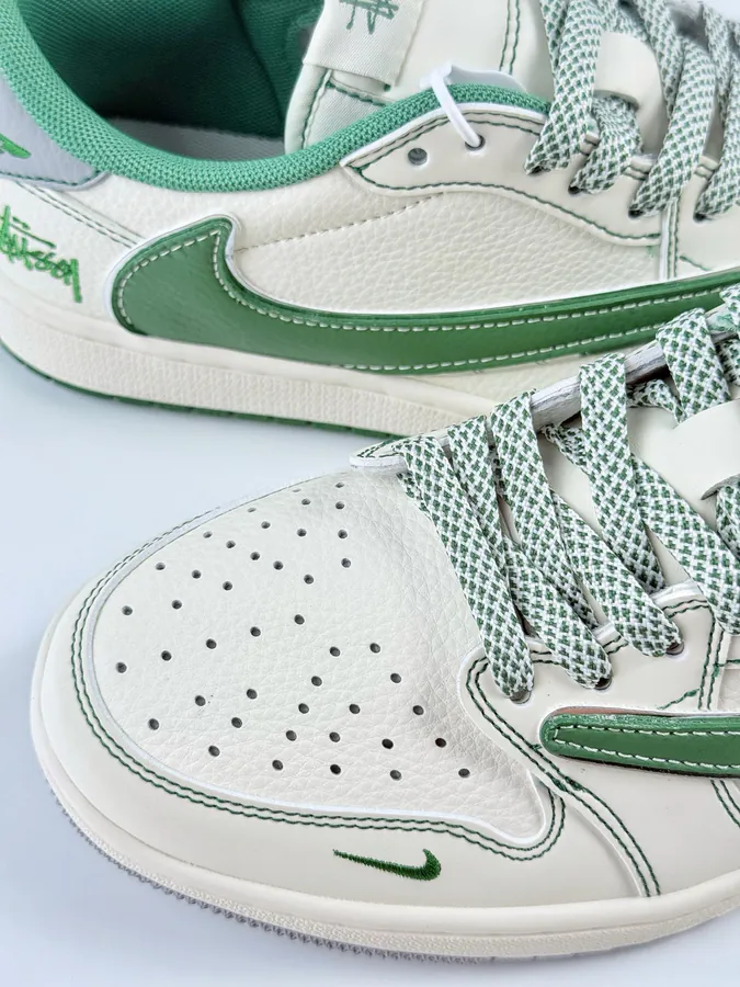 Travis Scott x Air 1 Low Reverse White Green Swoosh Starry Outsole