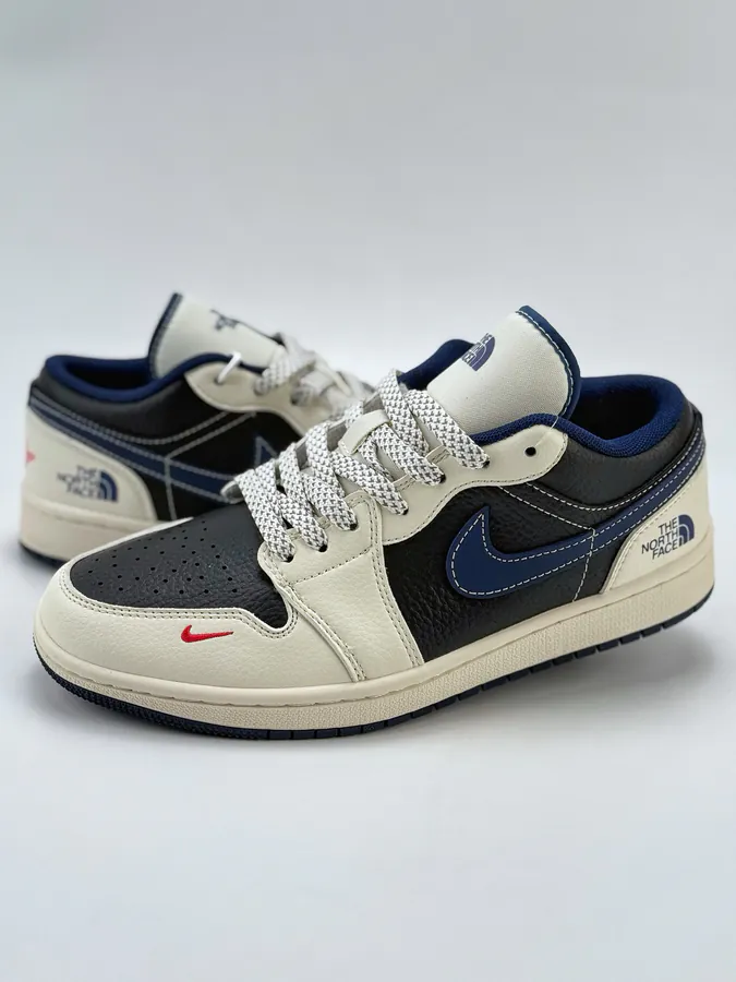 Air Jordan 1 Retro Low x The North Face