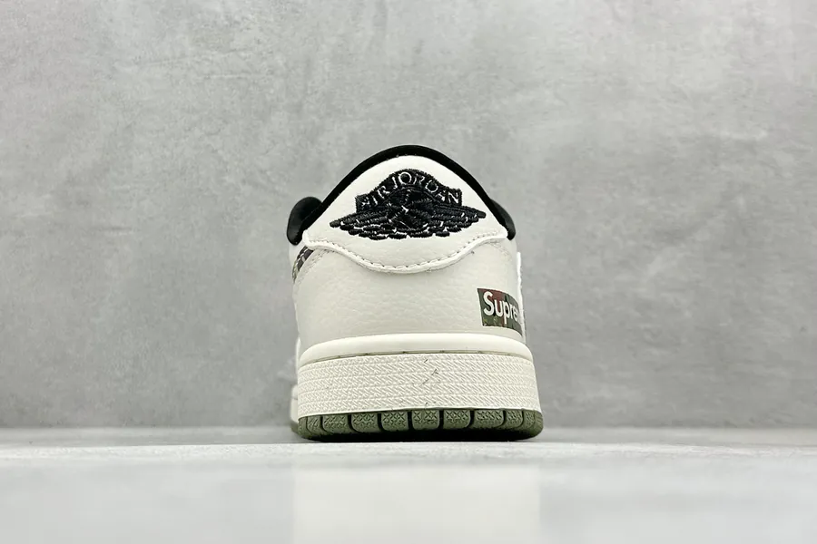 Travis Scott x Fraent Design x Air 1 Low OG SP 1 Camouflage Hook Cultural Sneaker