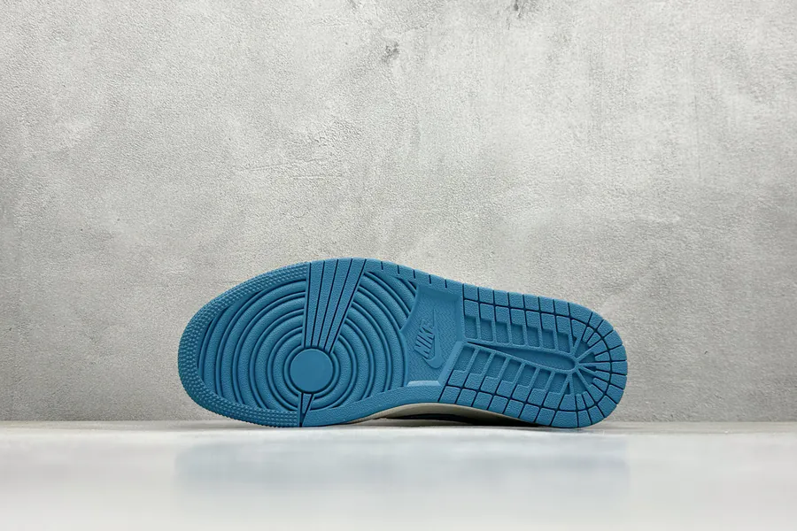 Travis Scott x Fraent Design x Air 1 Low OG SP 1 Blue Hook Blue Sole Low Top Cultural Casual Sneaker