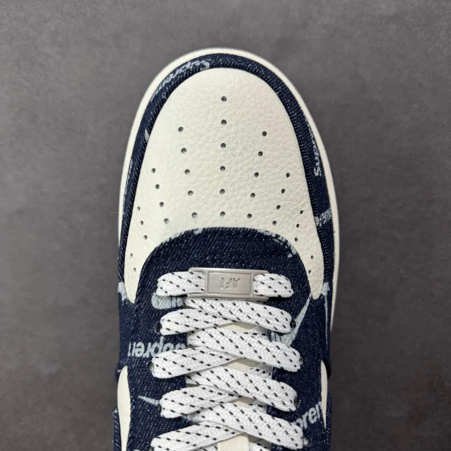 Supreme x Nk Air Force 1’07 Low Top Sneaker