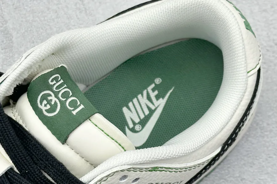 Nike SB Dunk Low x GUCCI Green and White