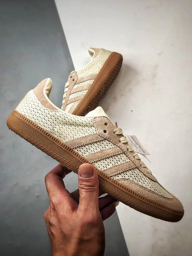 AD Originals Samba OG in Ivory