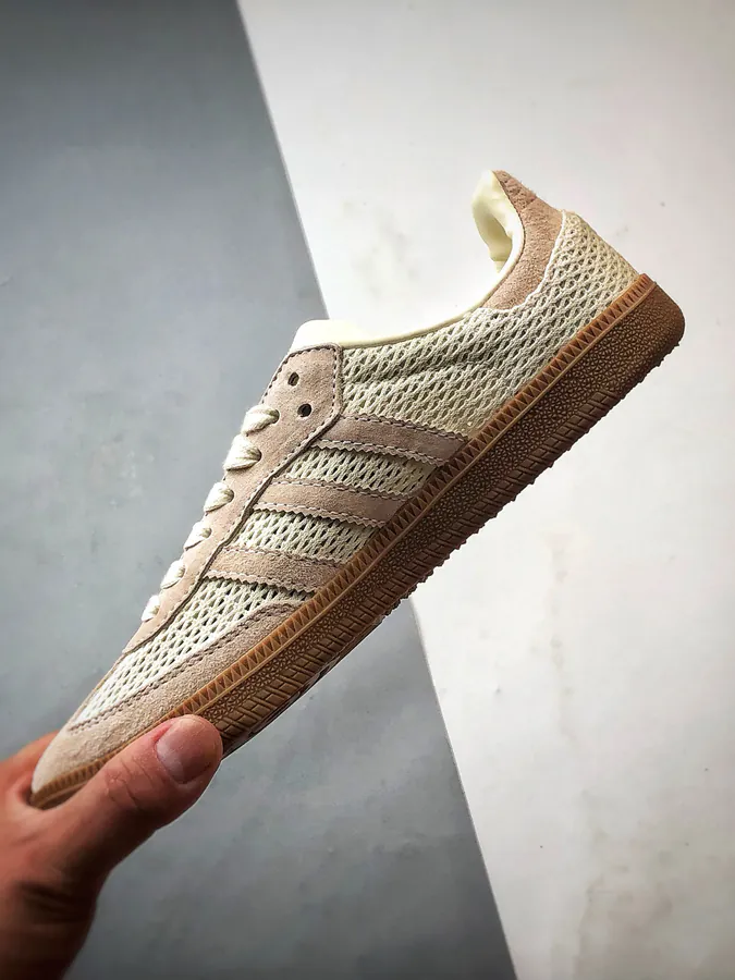 AD Originals Samba OG in Ivory