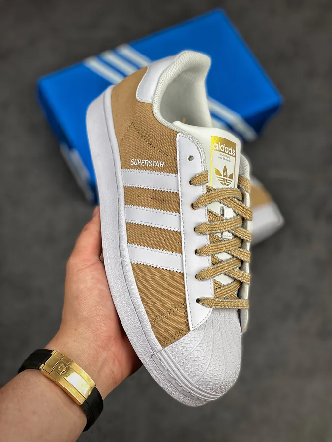Shoes Visual Reference Sample