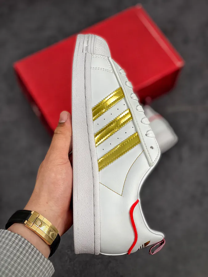 AD Superstar Bucket Shoe Classic and Versatile