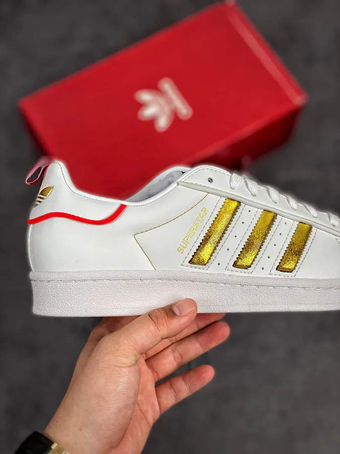 AD Superstar Bucket Shoe Classic and Versatile