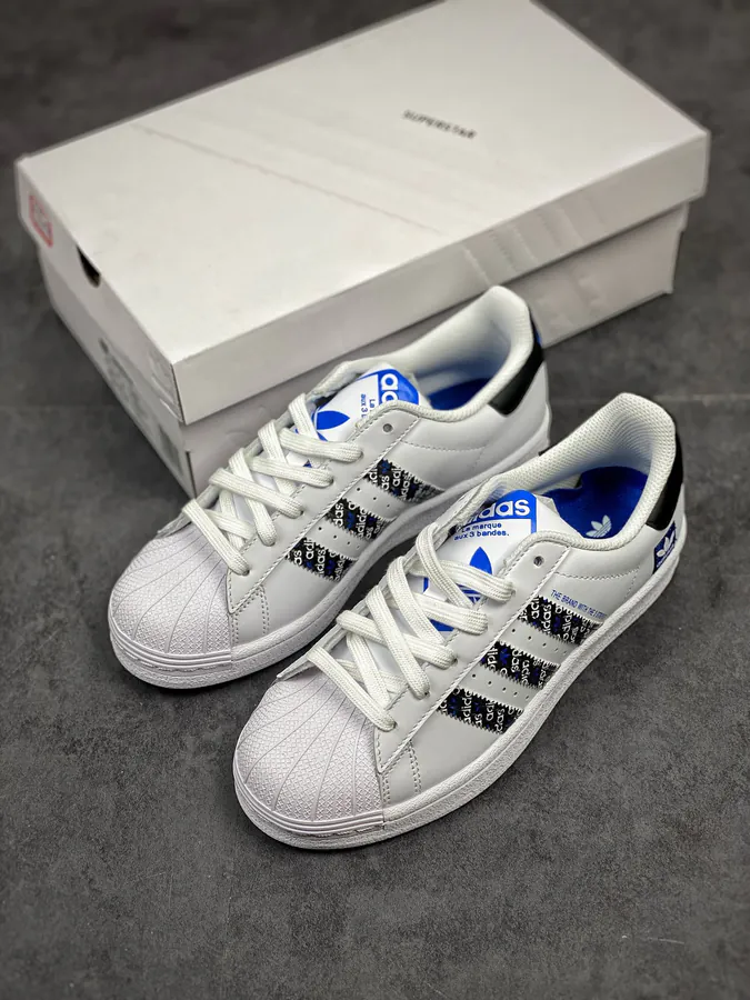 Originals Superstar in WhiteBlackBlue LOGO