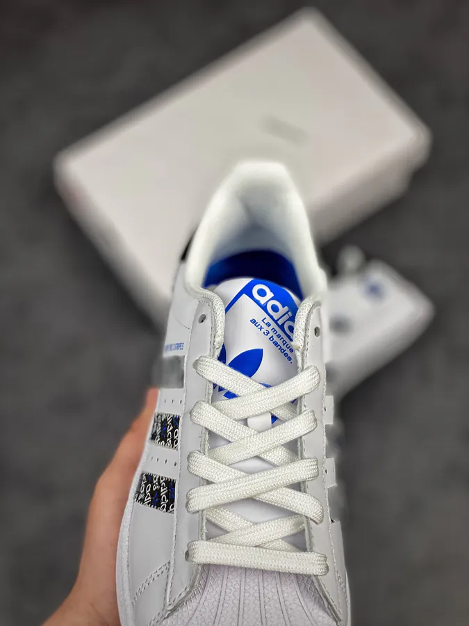Originals Superstar in WhiteBlackBlue LOGO