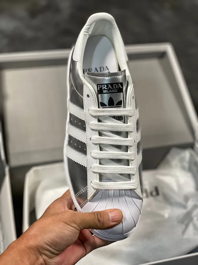 Italian Luxury Brand x Originals Superstar 80s WhiteBlack Shell Toe Classic Sneaker