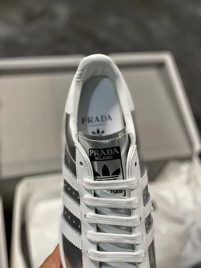 Italian Luxury Brand x Originals Superstar 80s WhiteBlack Shell Toe Classic Sneaker