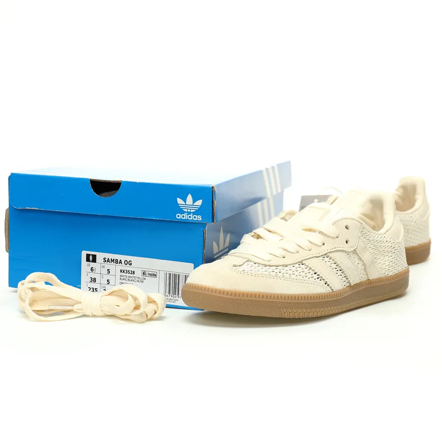 Originals Samba OG Classic Leather and Fabric Sneaker