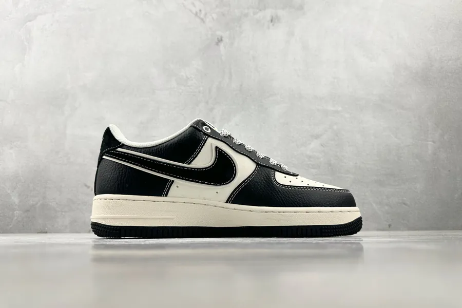 Nike Air Force 107 LV Collaboration Black and White