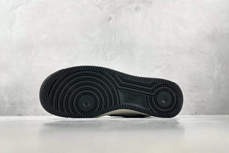 Nike Air Force 107 LV Collaboration Black and White