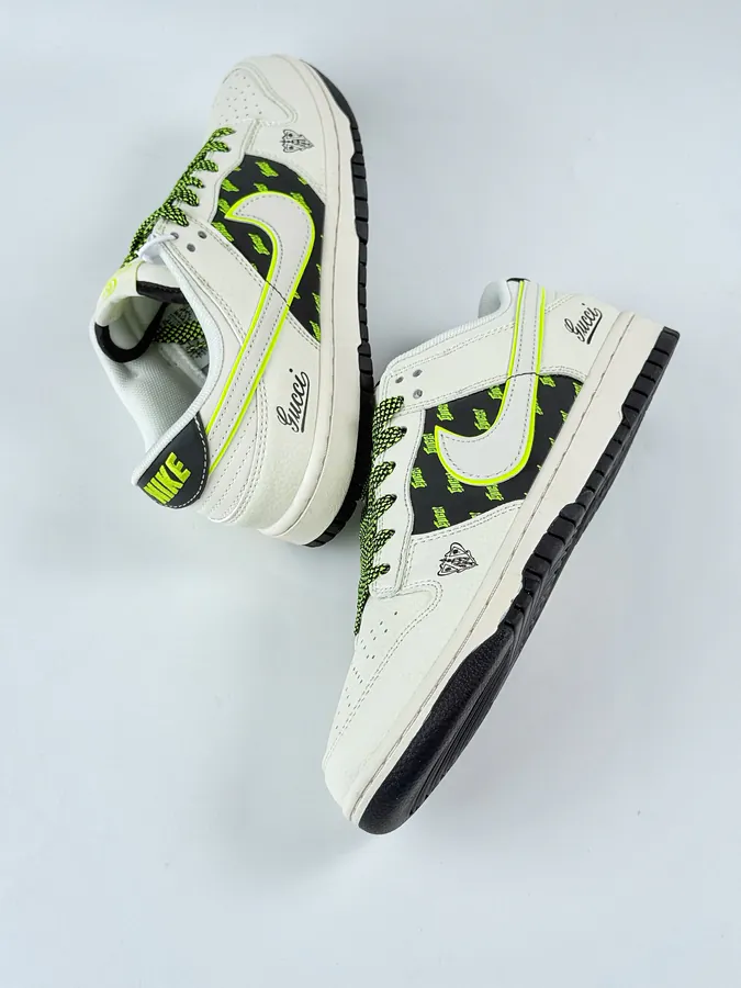 Nike SB Dunk Low x GUCCI White Green Starry