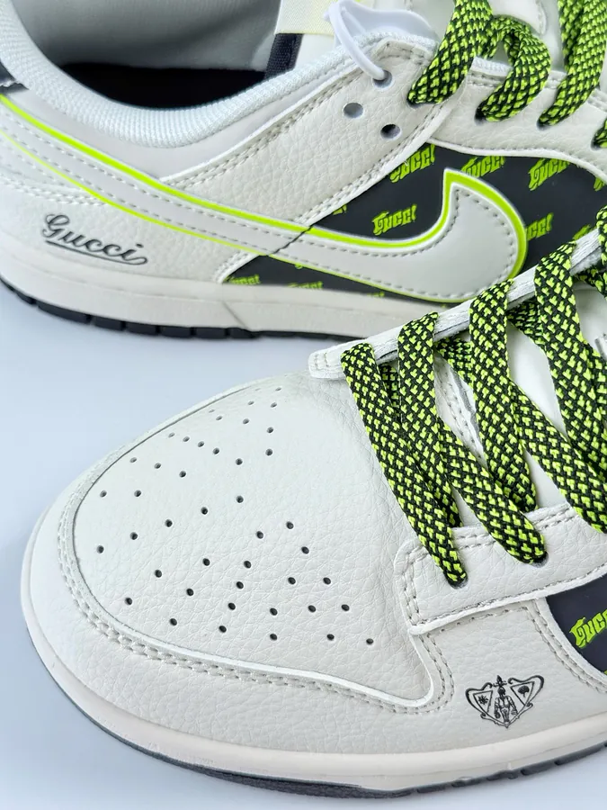 Nike SB Dunk Low x GUCCI White Green Starry