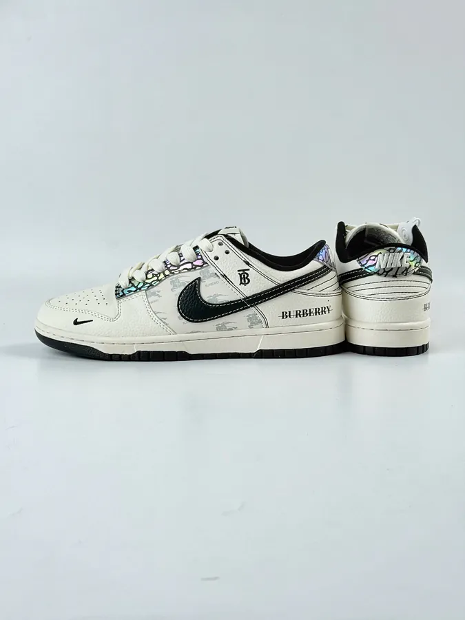 Nike SB Dunk Low x BURBERRY White Black Small Chevron