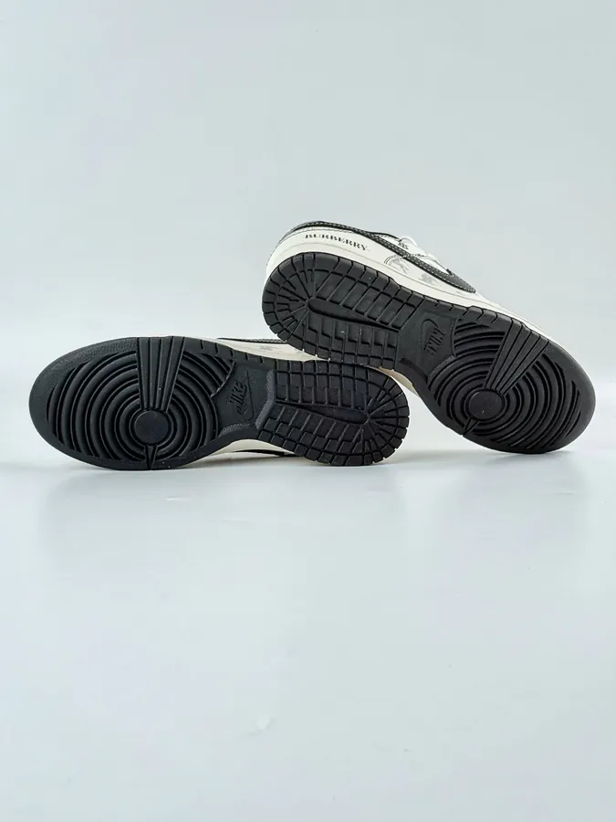 Nike SB Dunk Low x BURBERRY White Black Small Chevron