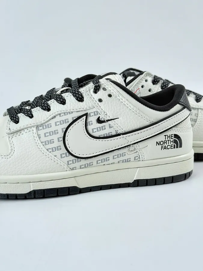 Nike SB Dunk Low x The North Face OG Edition