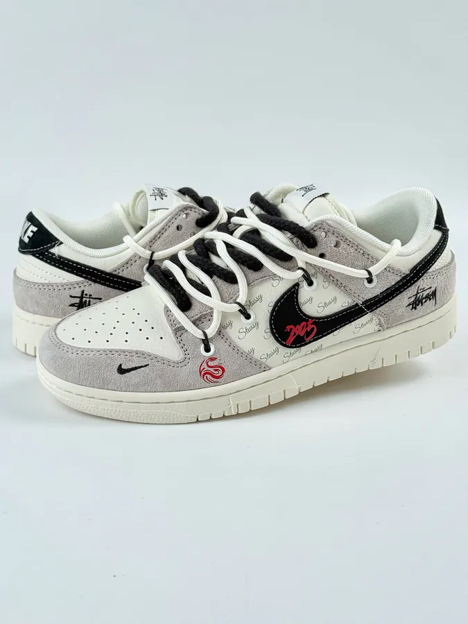Nike SB Dunk Low x Stussy Grained Calfskin Bucket Bag