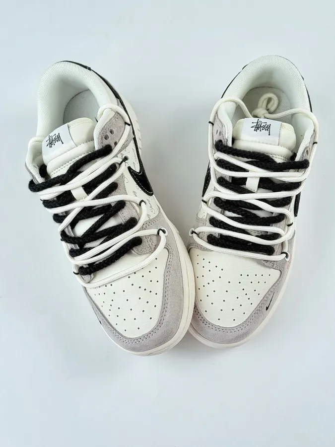 Nike SB Dunk Low x Stussy Grained Calfskin Bucket Bag
