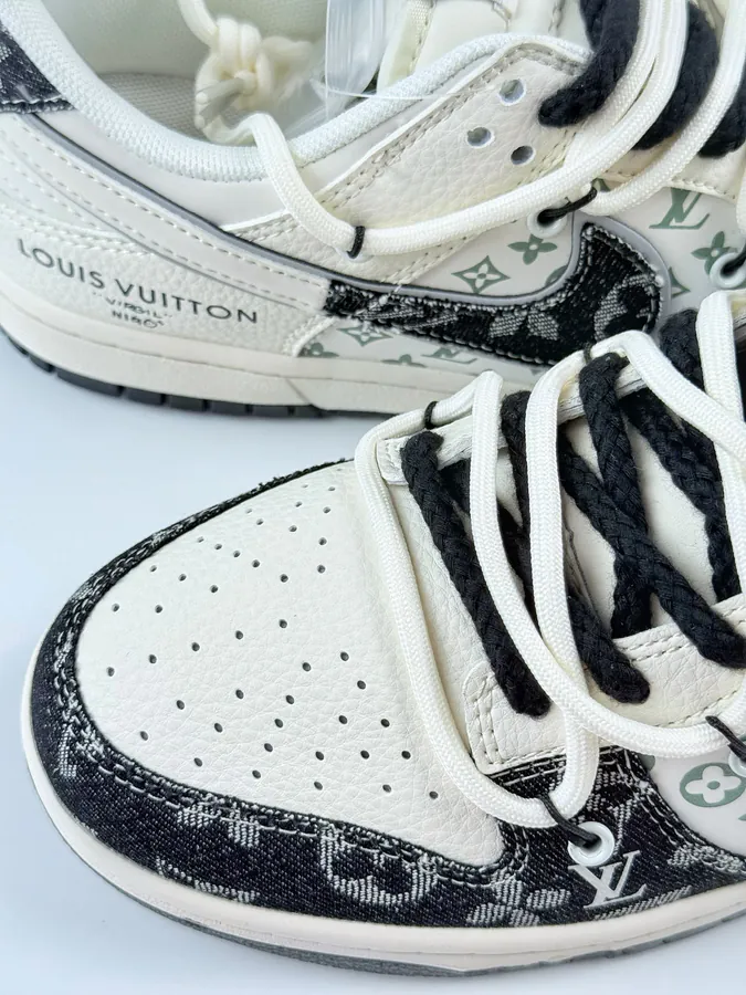 Nike SB Dunk Low x Louis Vuitton Black White Straps