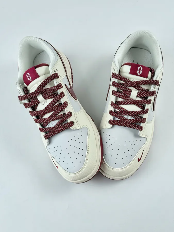 Nike SB Dunk Low OG Version for 300 CX Exclusive