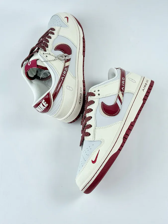 Nike SB Dunk Low OG Version for 300 CX Exclusive