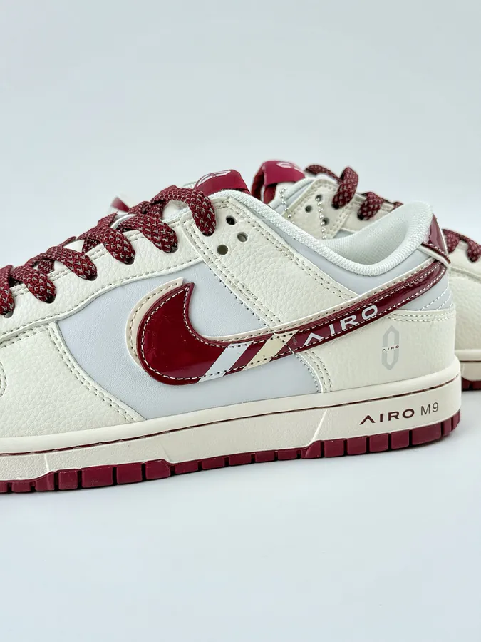 Nike SB Dunk Low OG Version for 300 CX Exclusive