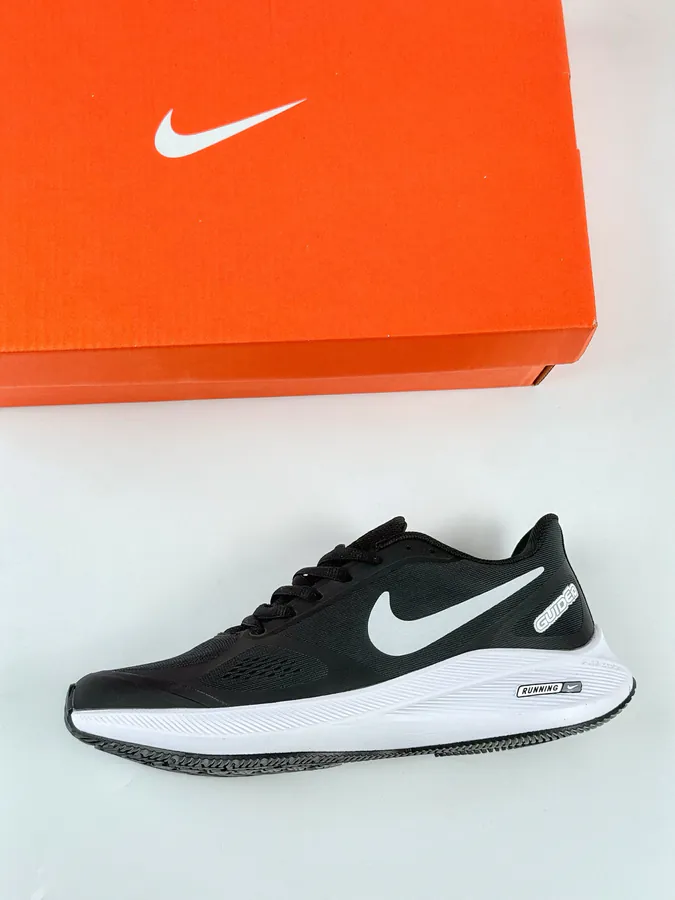 Nike Zoom WINFLO 7X 3M Lightweight Running Shoes
